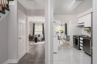 6803 Bansbridge Crescent • Mississauga, ON photo 6