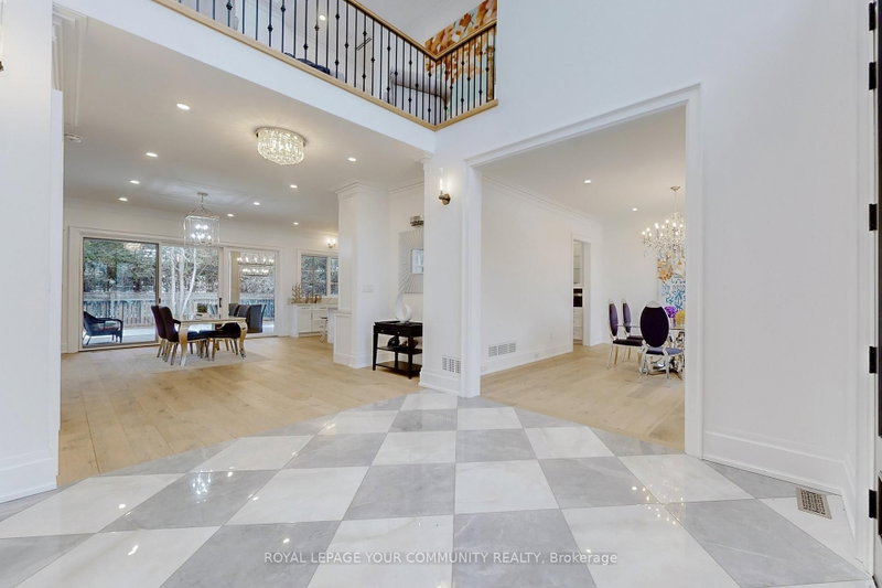 1427 Lakeshore Road W