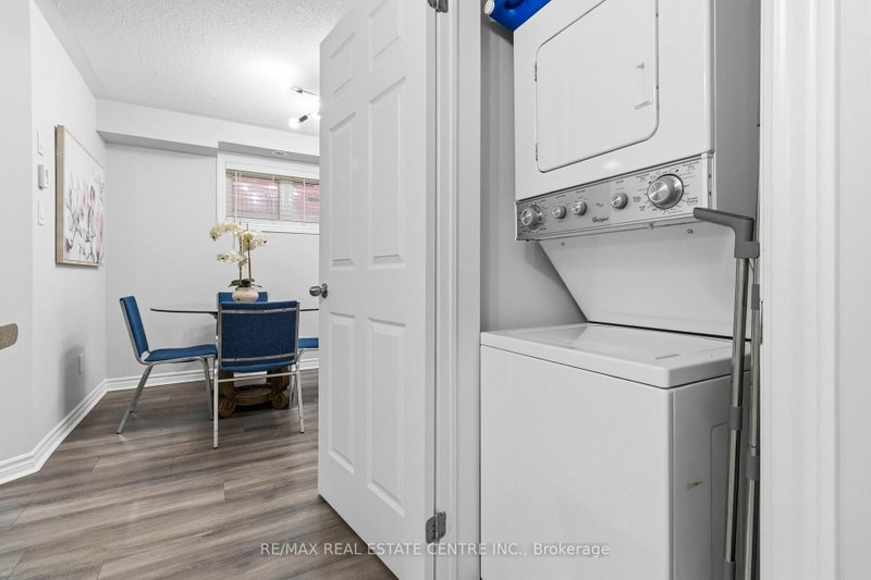 2420 Baronwood Oakville,ON L6M 0X6 — Photo 24