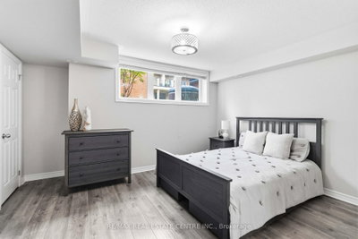 2420 Baronwood Oakville,ON L6M 0X6 — Photo 25