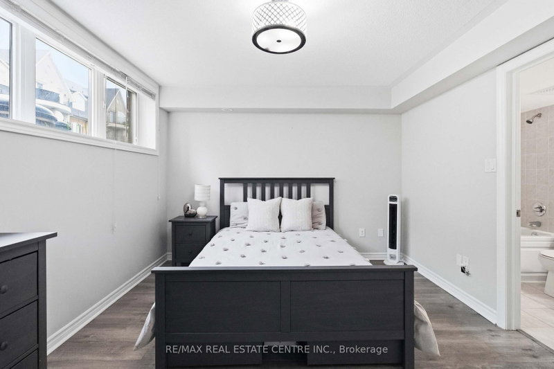 2420 Baronwood Oakville,ON L6M 0X6 — Photo 26