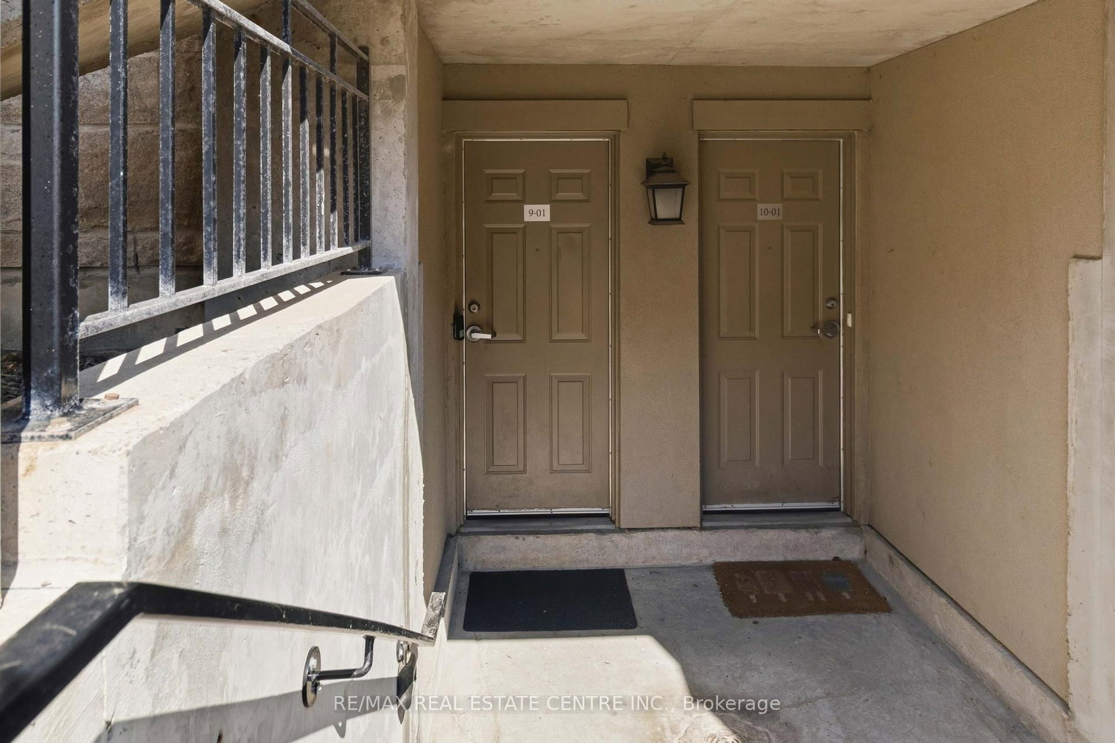 2420 Baronwood Drive • #9-01 • Oakville, ON photo 3
