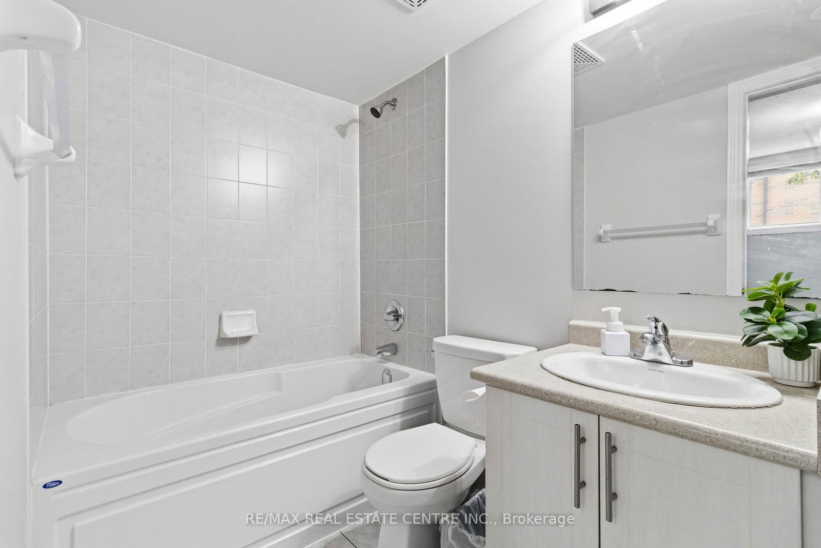 2420 Baronwood Drive • #9-01 • Oakville, ON photo 30