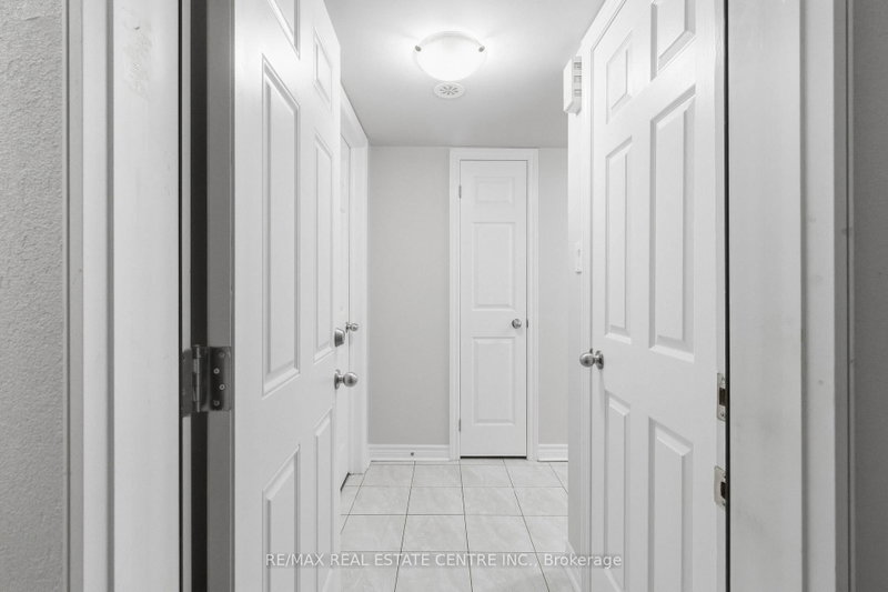 2420 Baronwood Oakville,ON L6M 0X6 — Photo 32