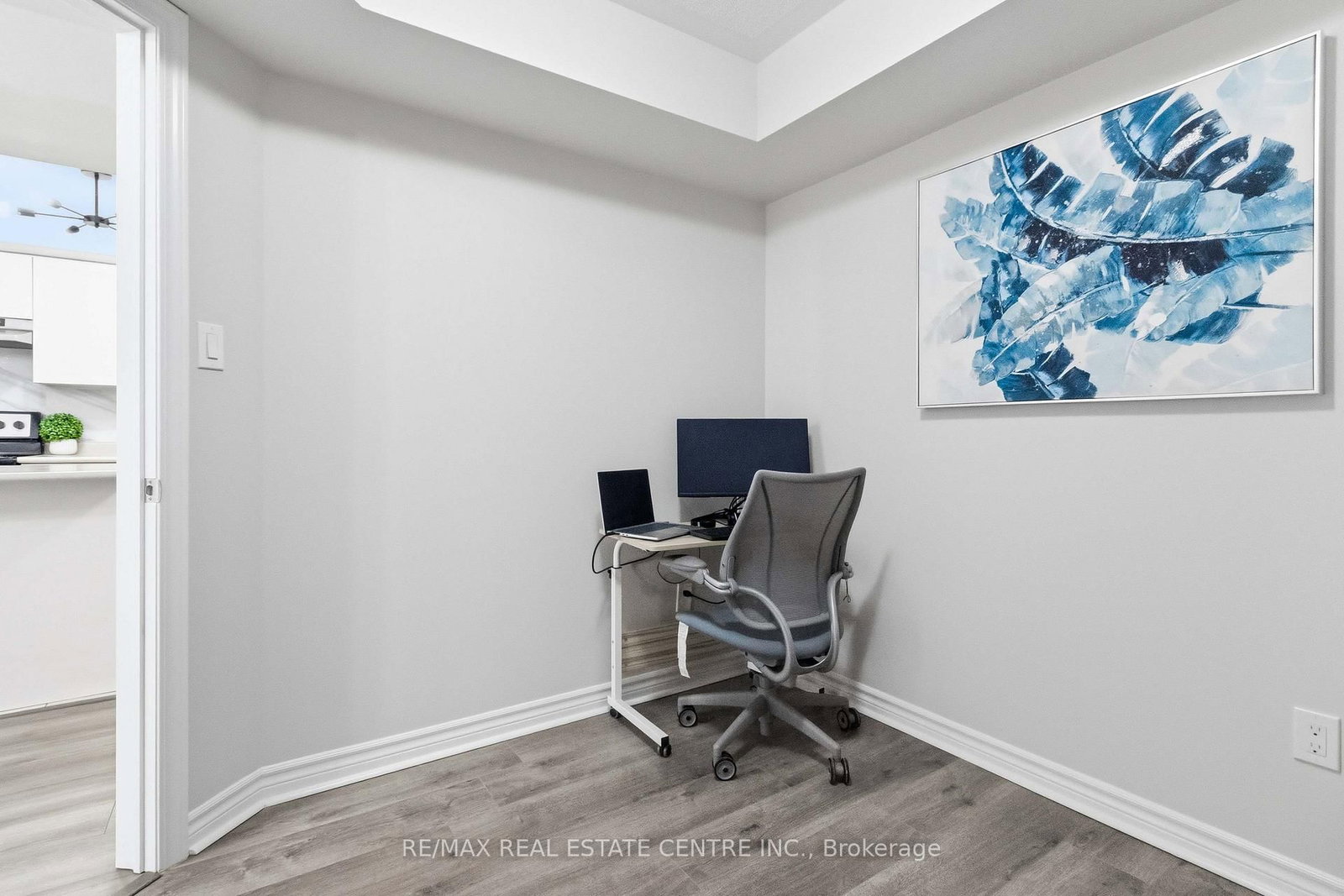 2420 Baronwood Drive • #9-01 • Oakville, ON photo 35