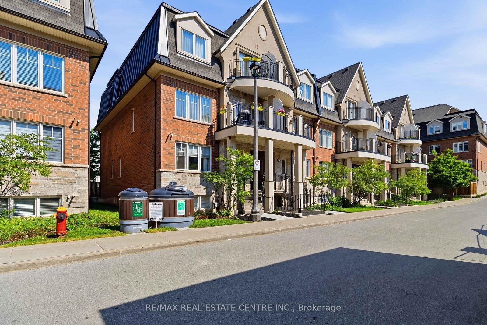 2420 Baronwood Drive • #9-01 • Oakville, ON photo 4
