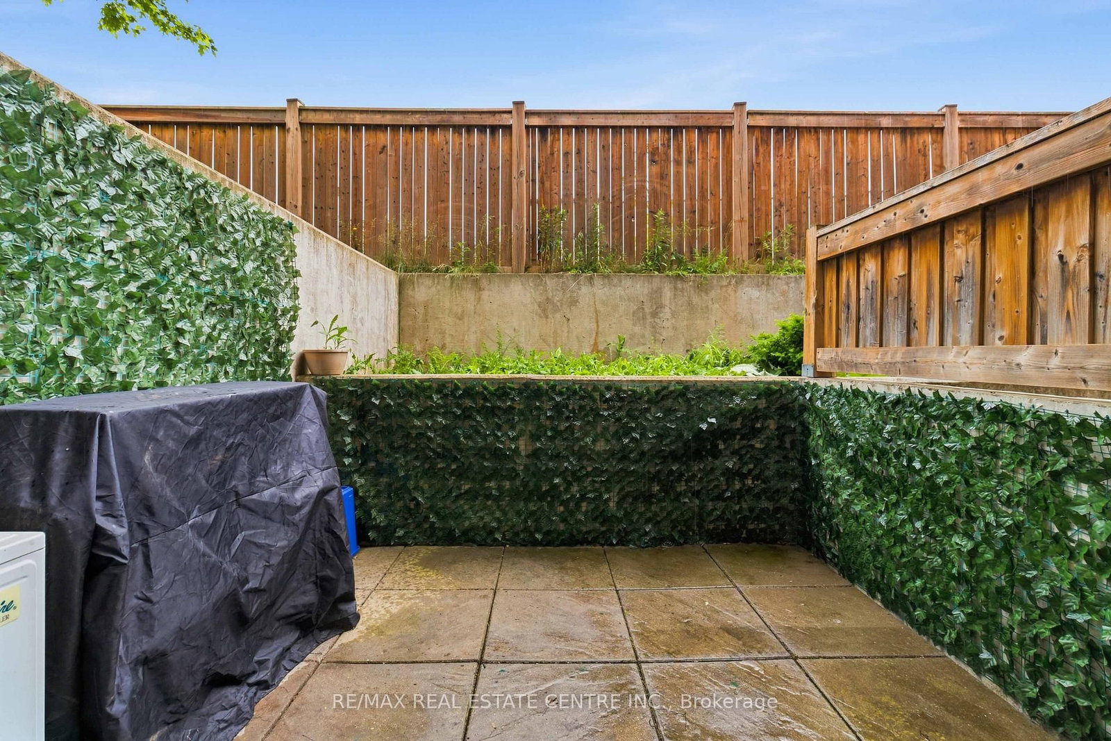 2420 Baronwood Drive • #9-01 • Oakville, ON photo 43