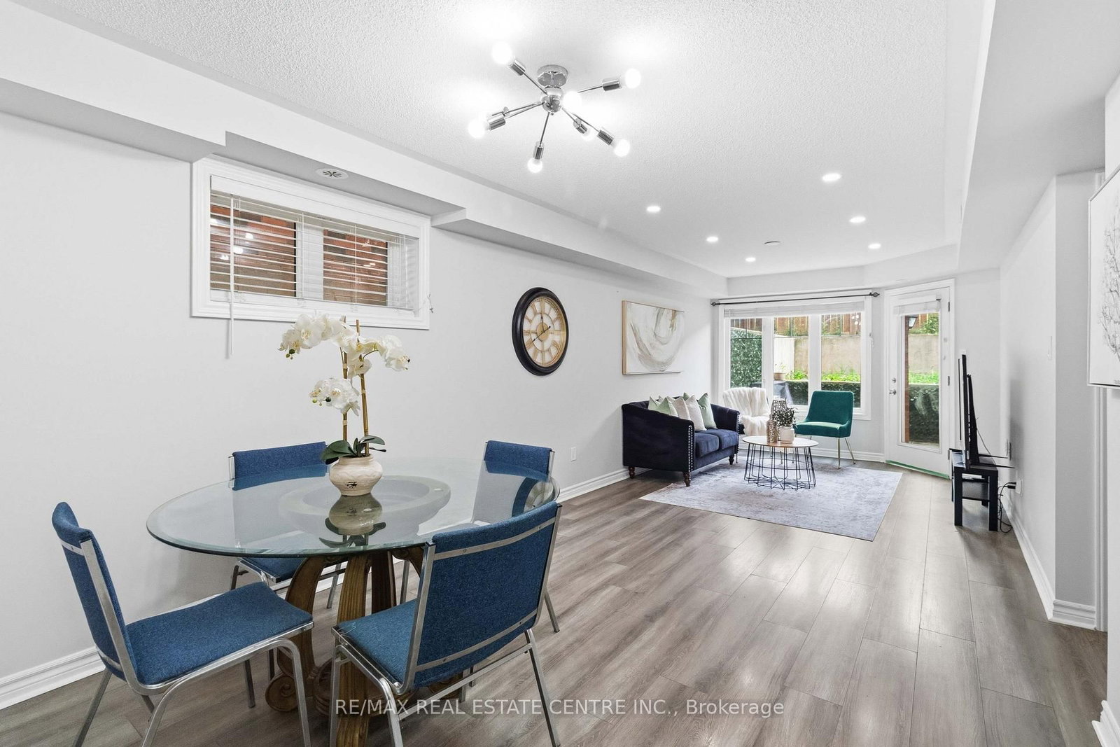 2420 Baronwood Drive • #9-01 • Oakville, ON photo 8