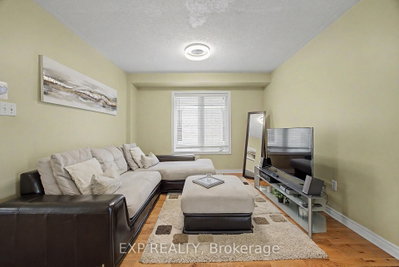 7269 Lantern Fly Hollow • Mississauga, ON photo 5