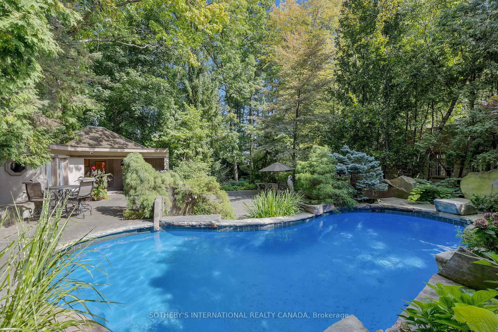 23 Edenbrook Hill • Toronto, ON photo 24