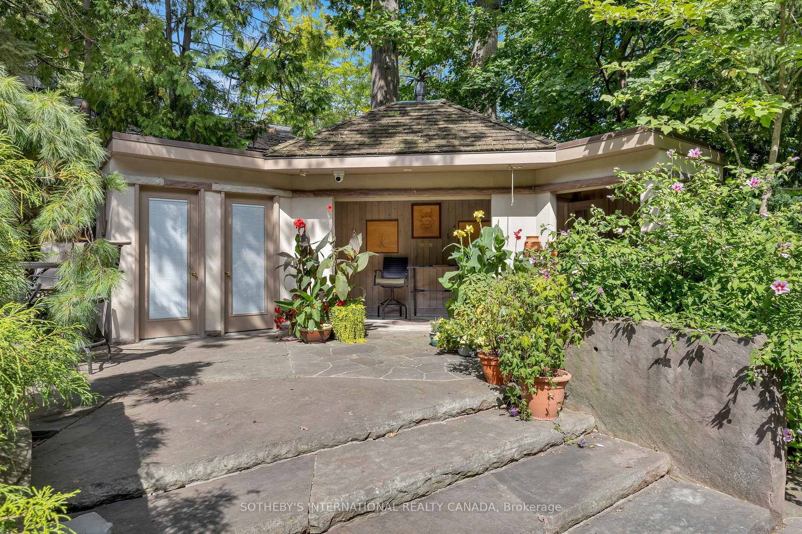 23 Edenbrook Hill • Toronto, ON photo 26