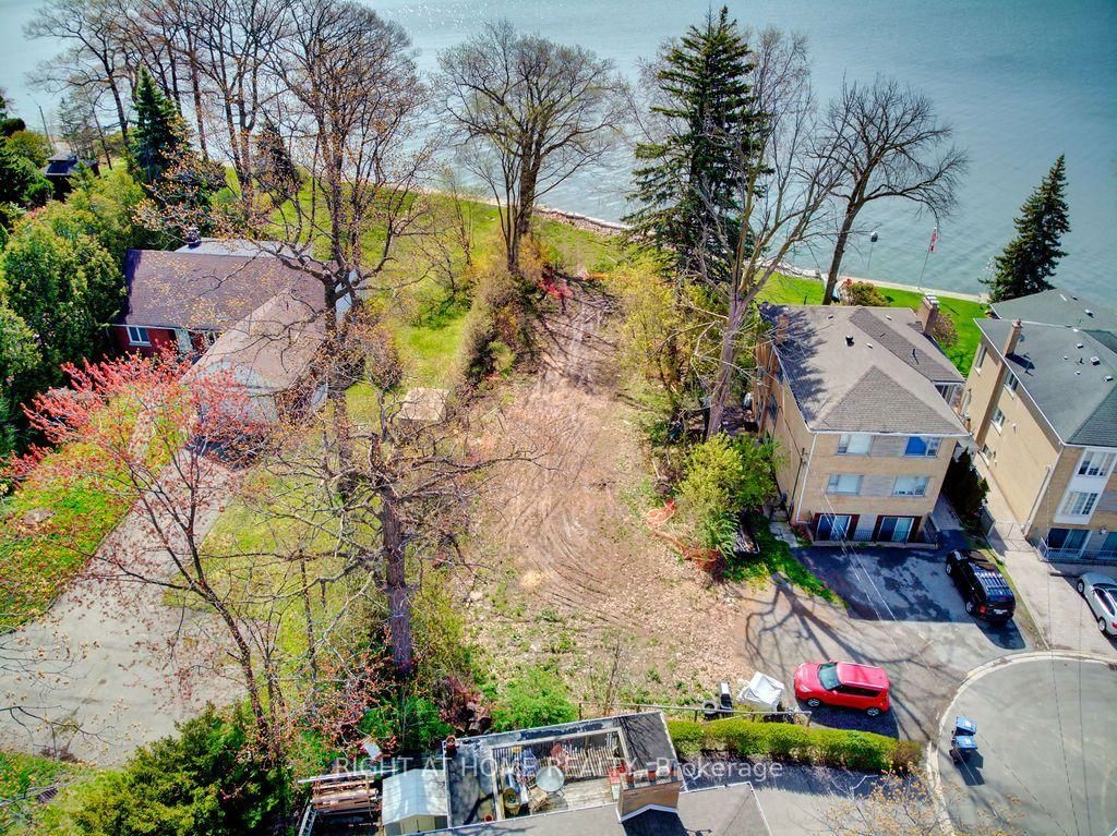 9 Carlis Place • Mississauga, ON photo 4