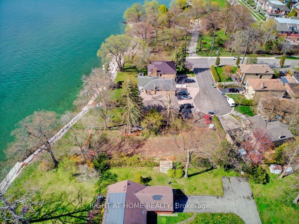 9 Carlis Place • Mississauga, ON photo 6