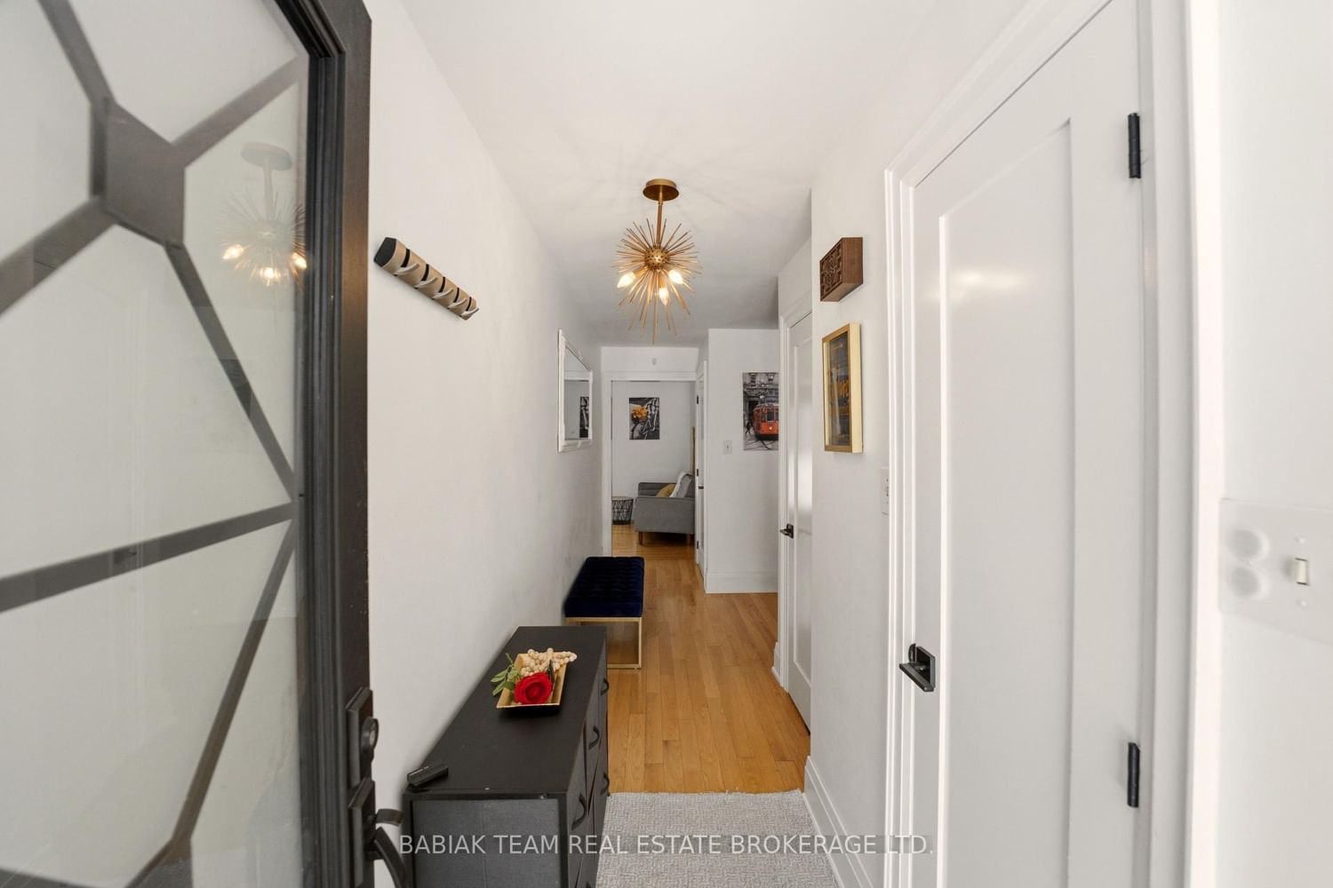 377 Karen Park Crescent W • Mississauga, ON photo 4