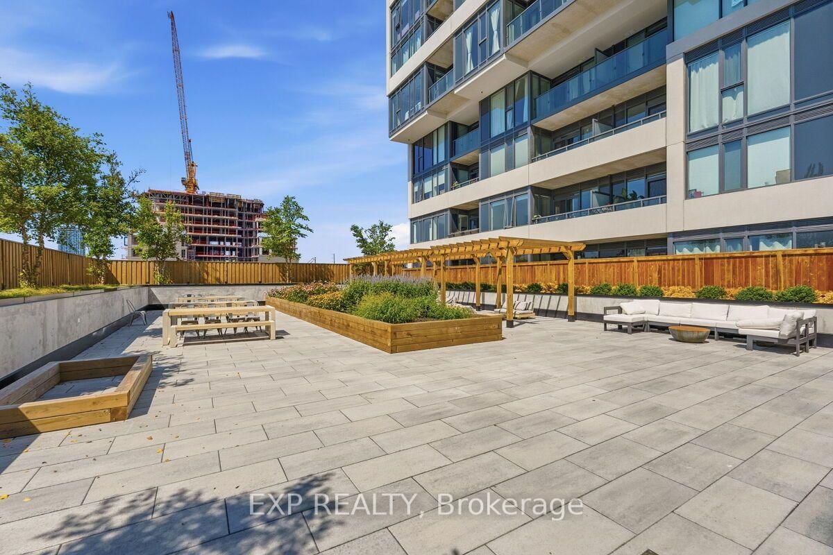 859 The Queensway • #905 • Toronto, ON photo 34