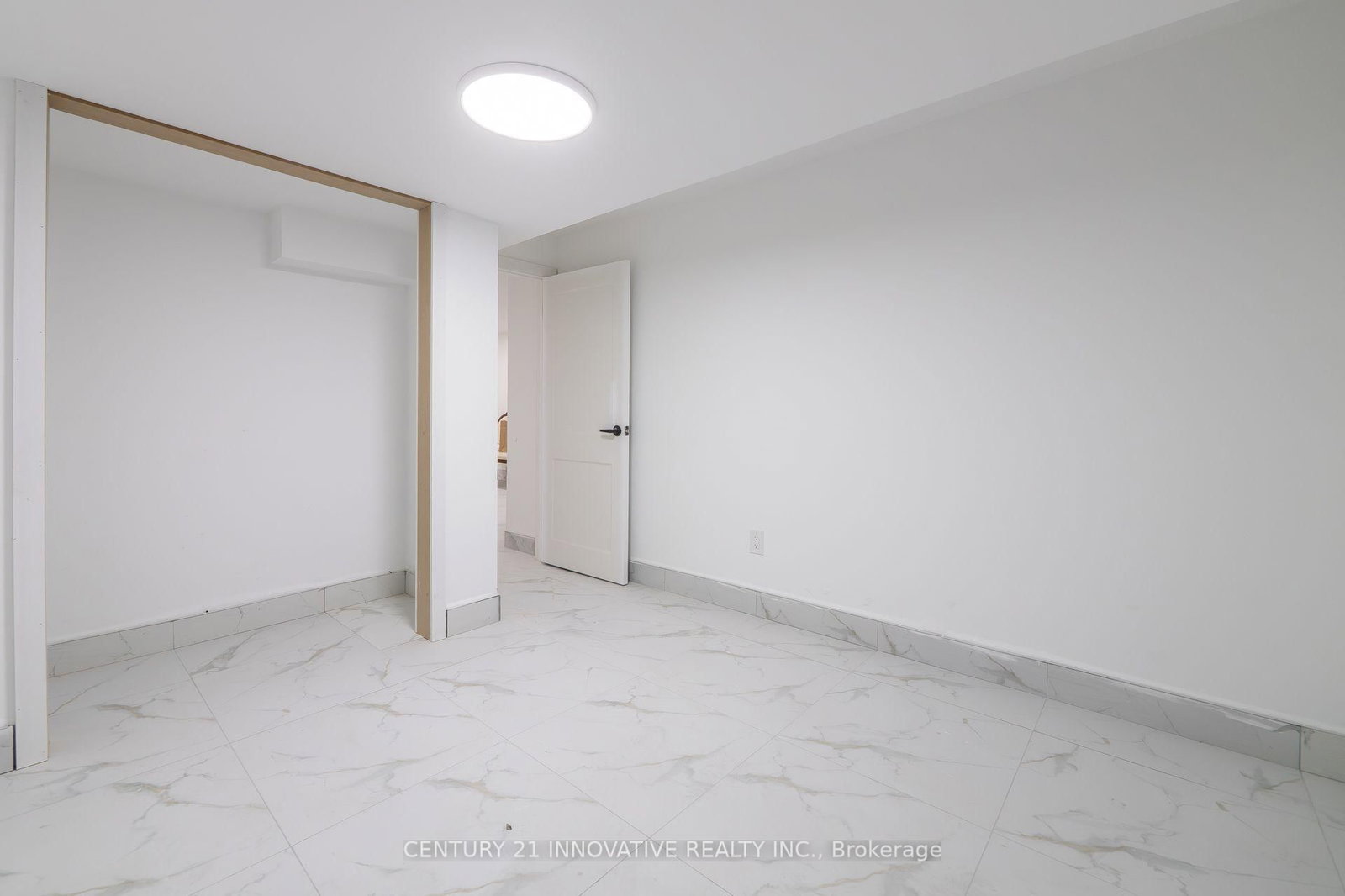 1009 Woodward Avenue • Milton, ON photo 39