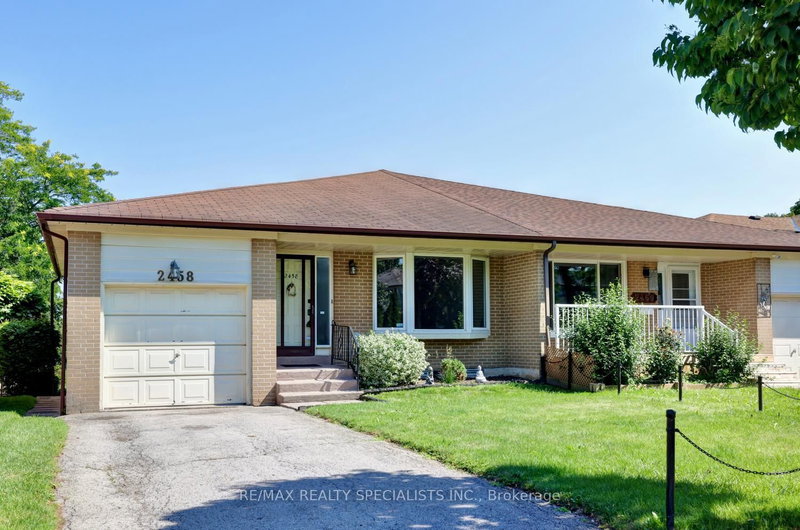 2458 Barcella Crescent