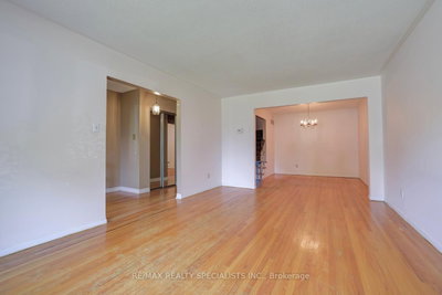 2458 Barcella Crescent • Mississauga, ON photo 8
