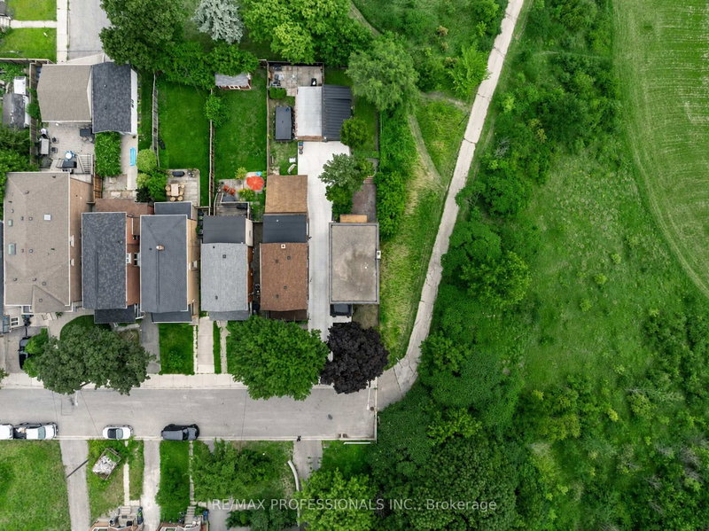19 Arnold Avenue