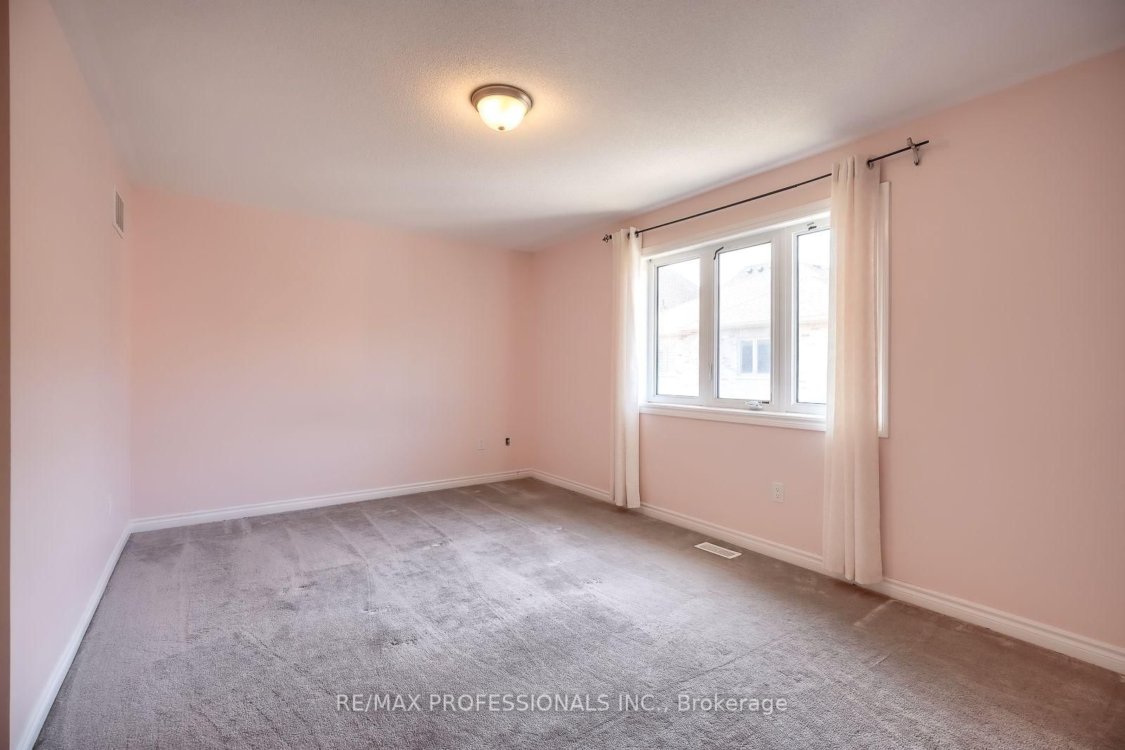 13 Yately Street • Brampton, ON photo 18