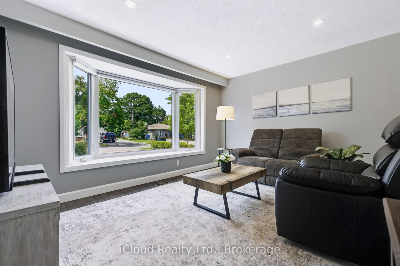 93 Church Street • Orangeville, ON photo 4