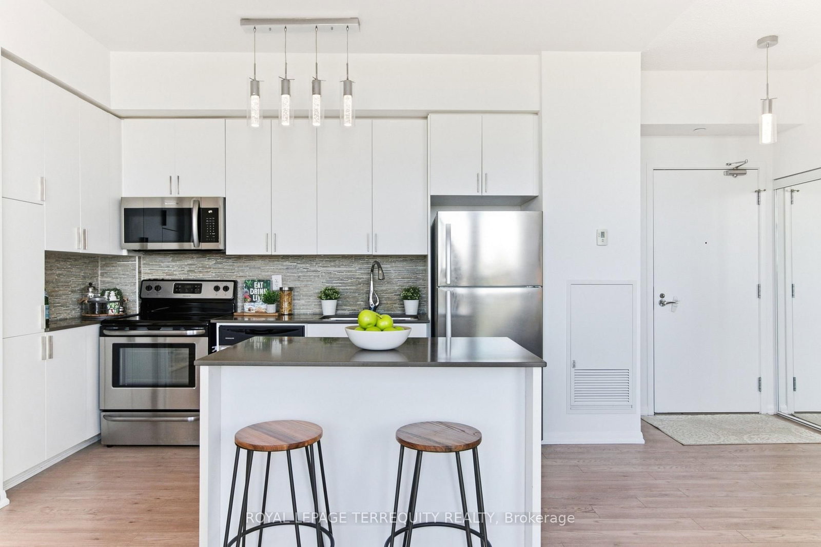 36 Via Bagnato Boulevard • #831 • Toronto, ON photo 13