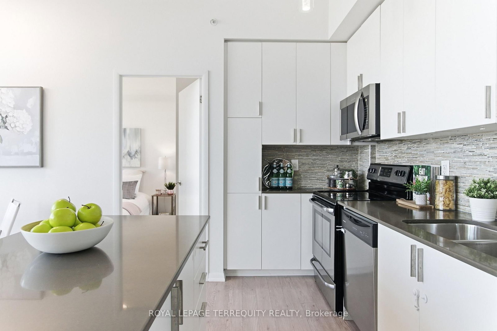 36 Via Bagnato Boulevard • #831 • Toronto, ON photo 16
