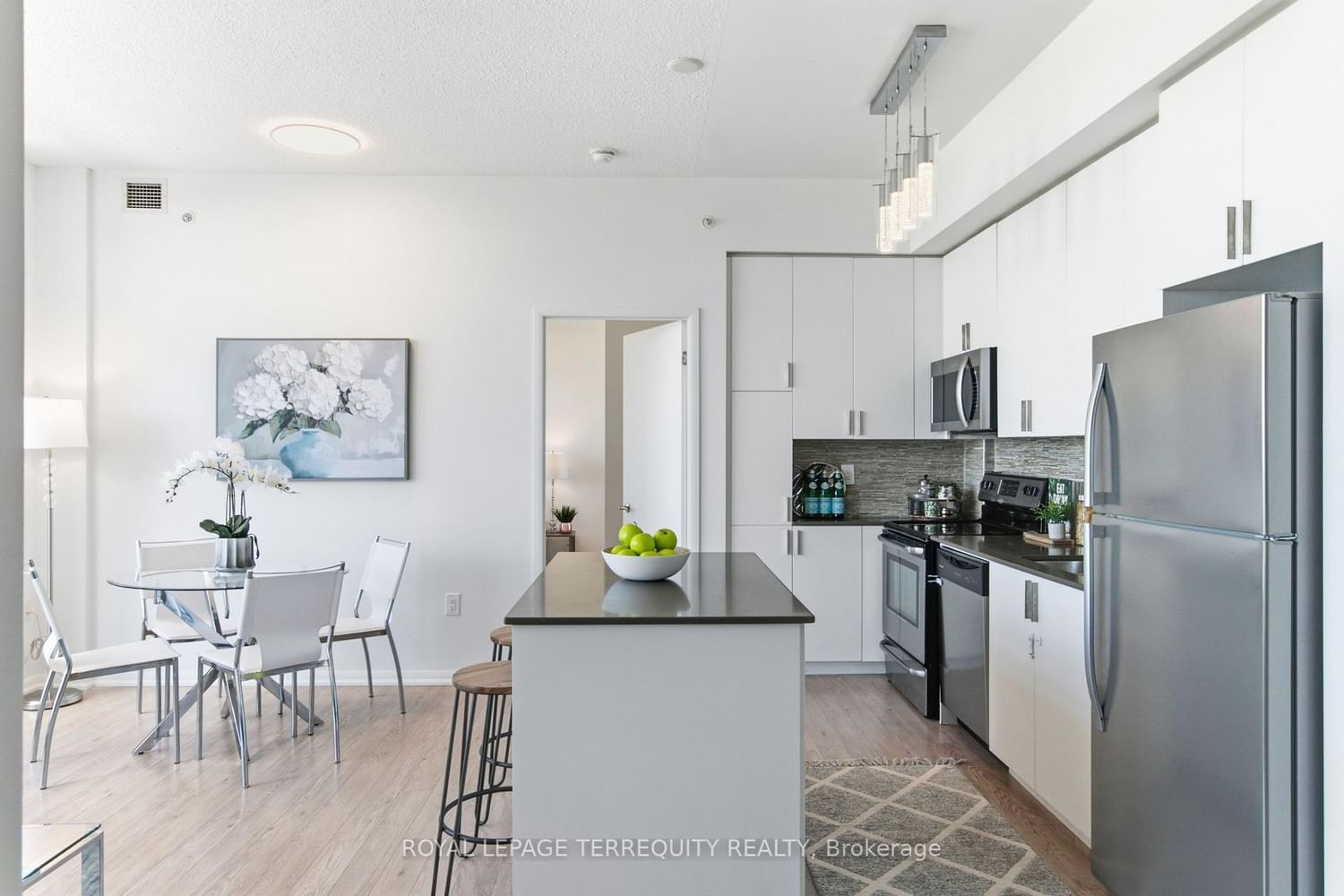 36 Via Bagnato Boulevard • #831 • Toronto, ON photo 4