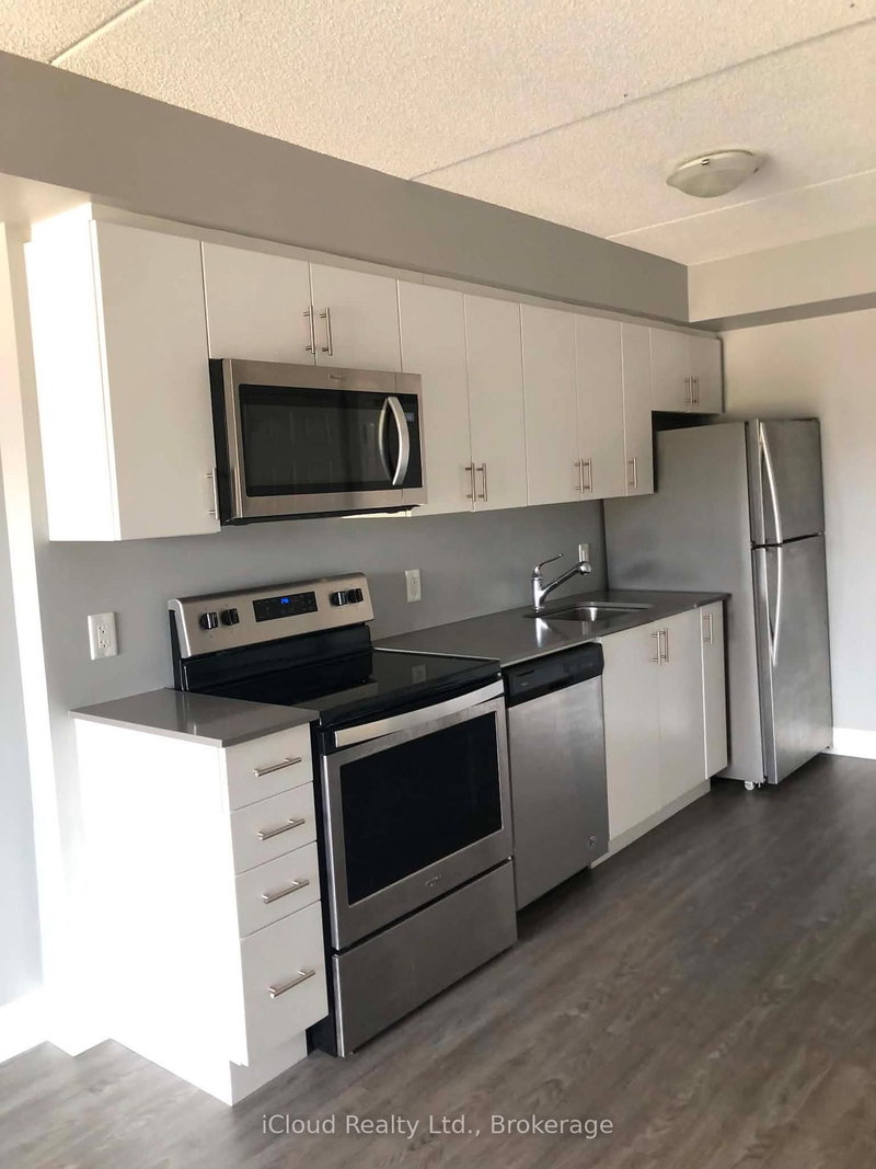 212 - 716 Main Street E