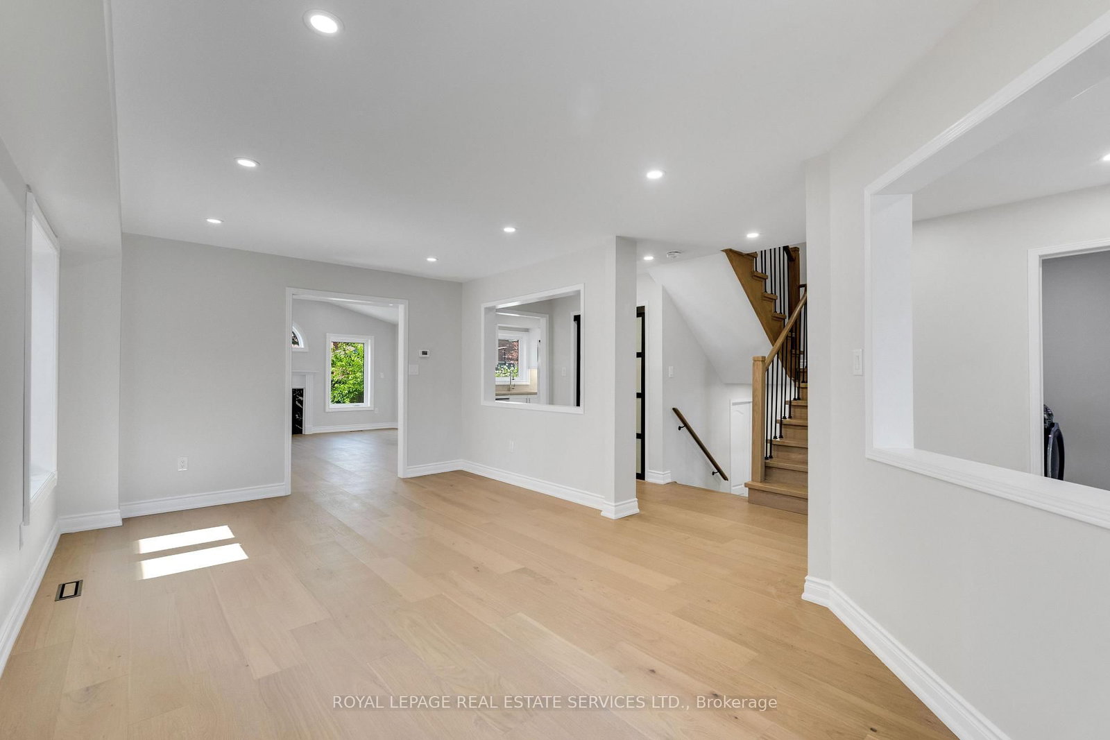 3955 Foxwood Avenue • Mississauga, ON photo 11