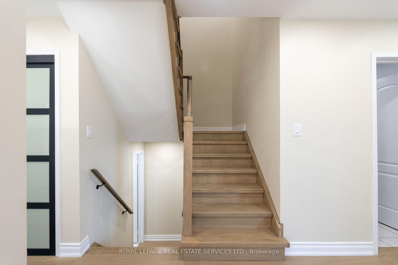 3955 Foxwood Avenue • Mississauga, ON photo 12