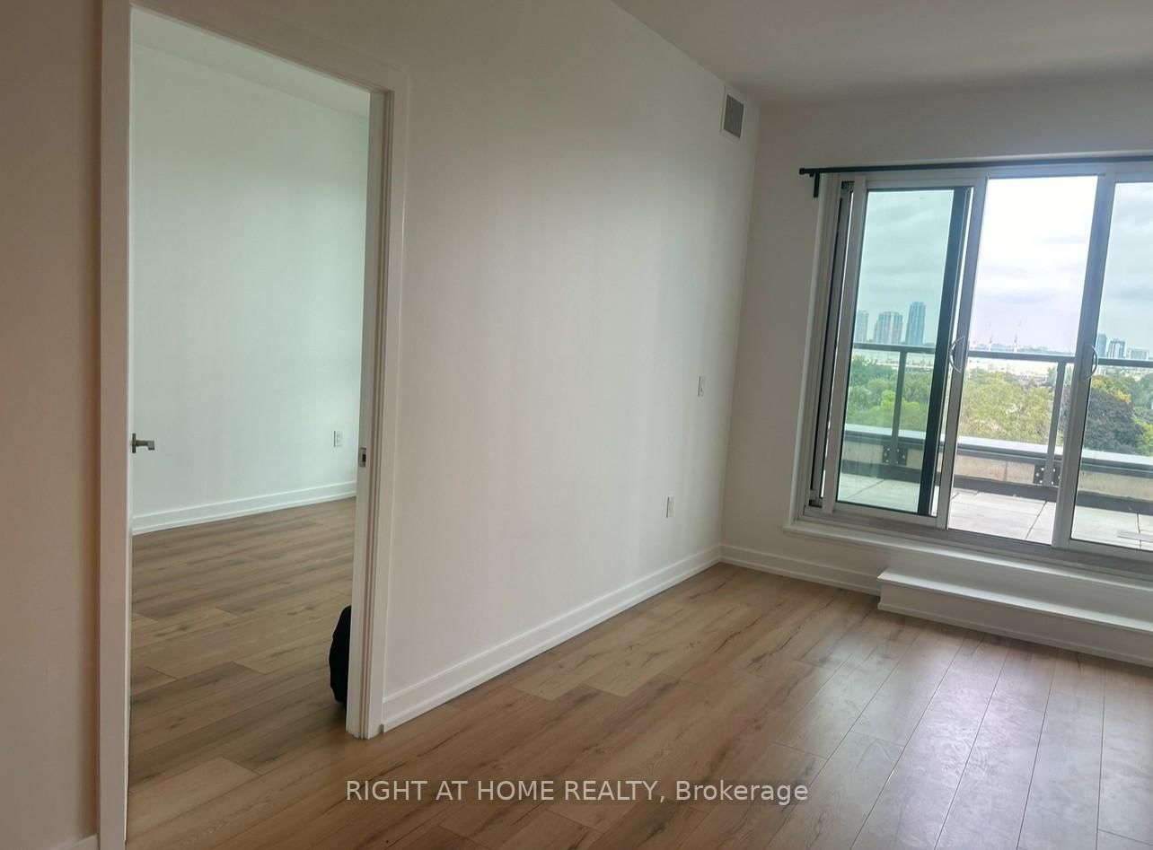 1195 The Queensway • #704 • Toronto, ON photo 11