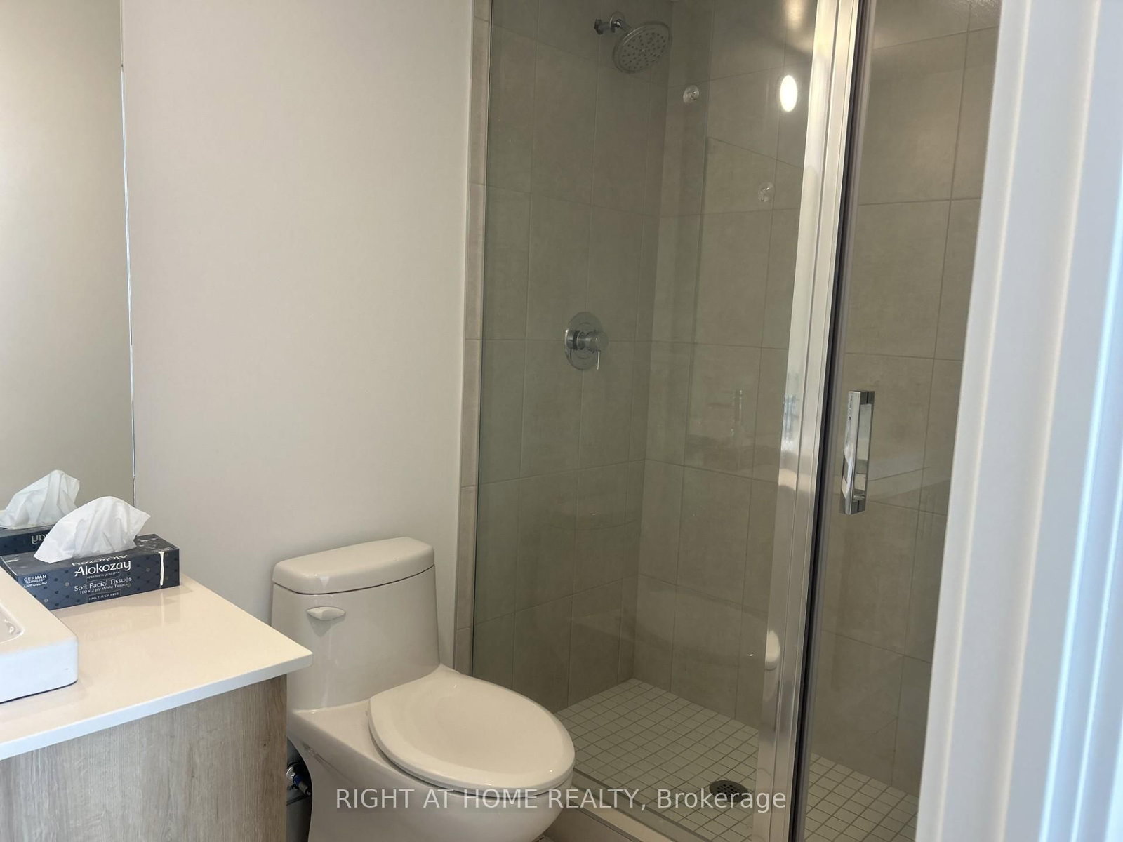 1195 The Queensway • #704 • Toronto, ON photo 13