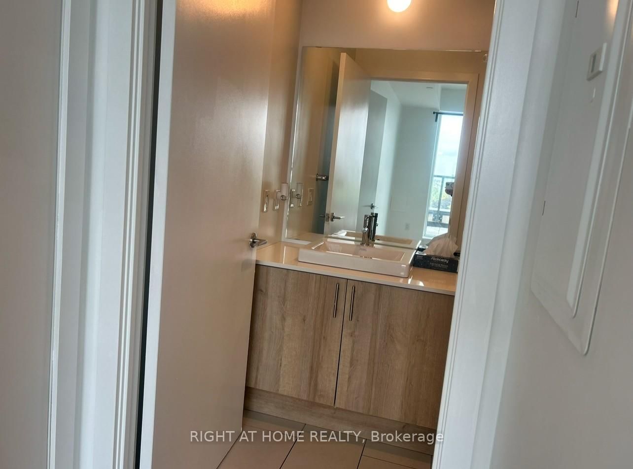 1195 The Queensway • #704 • Toronto, ON photo 14