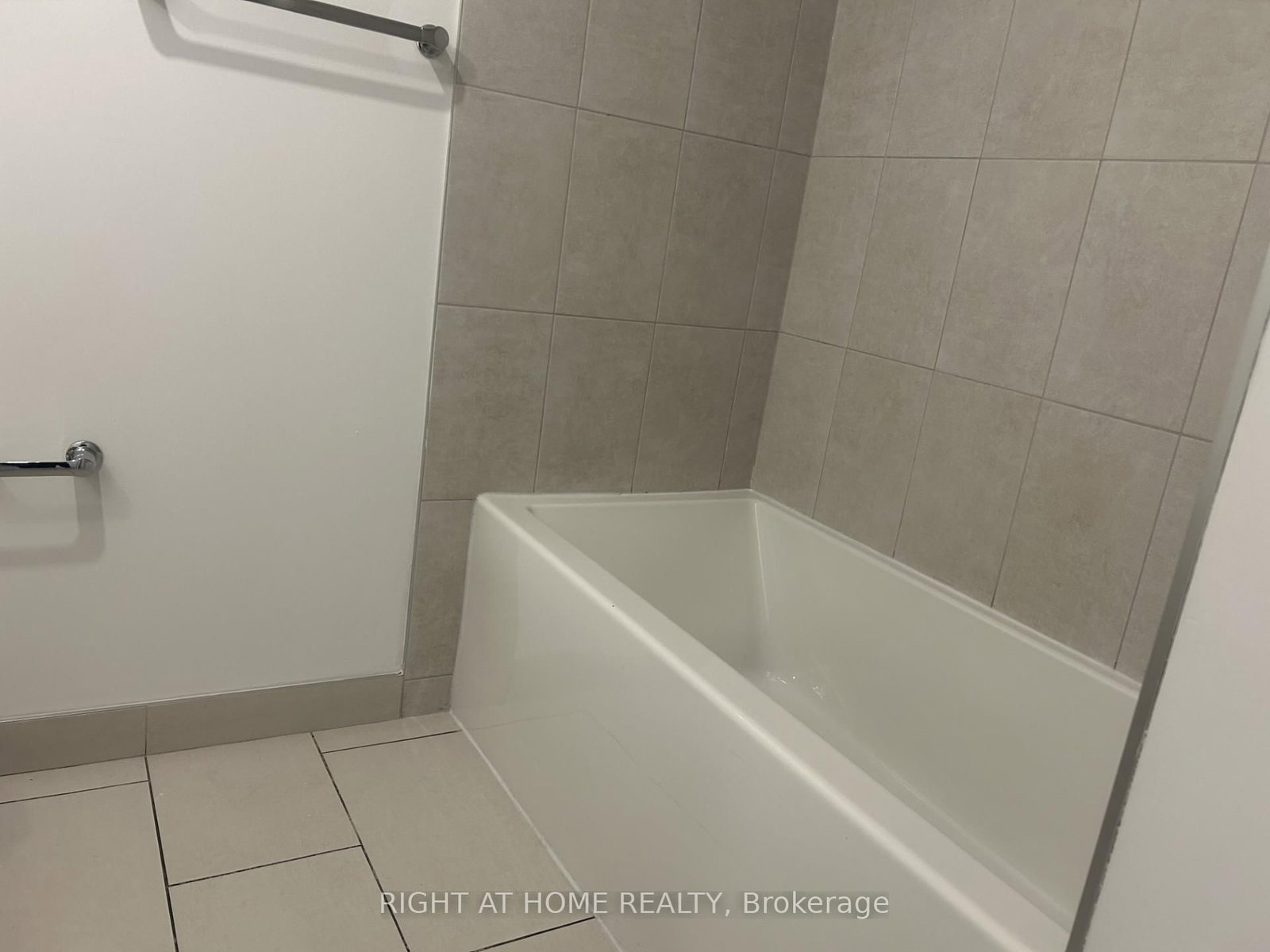 1195 The Queensway • #704 • Toronto, ON photo 15
