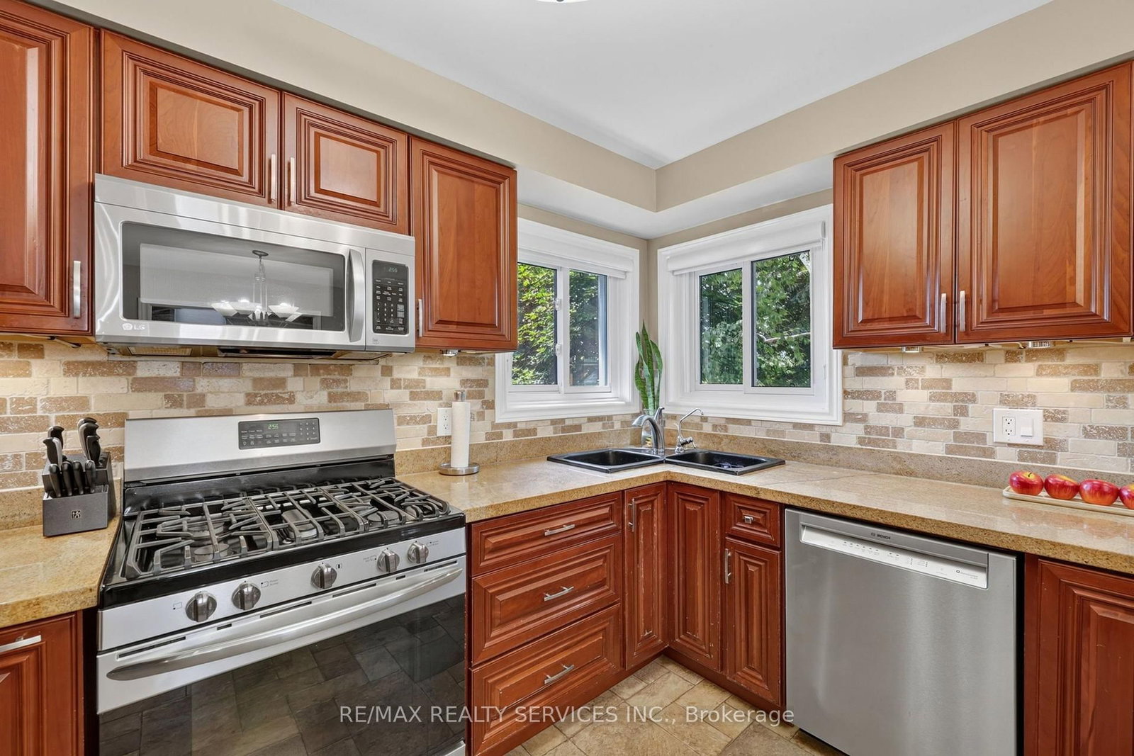 1 Plummer Road • Caledon, ON photo 14
