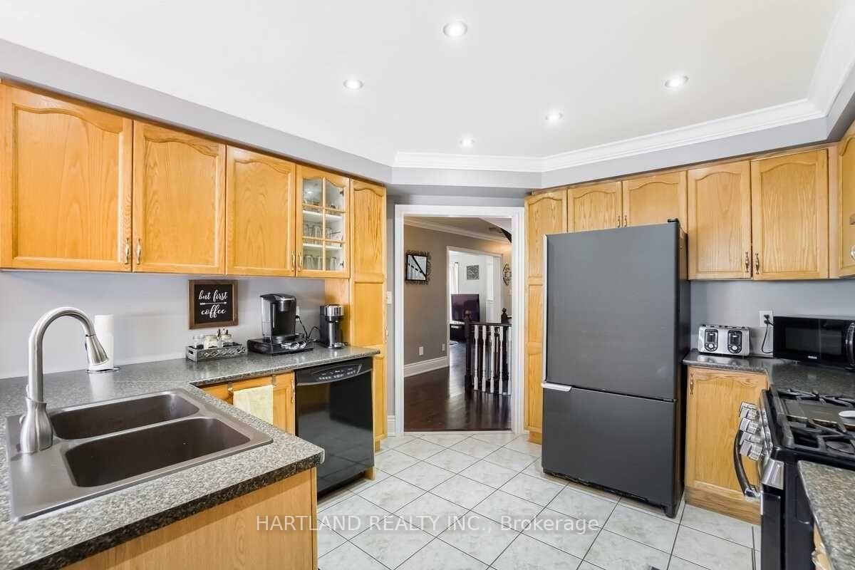476 Jay Crescent • Orangeville, ON photo 9