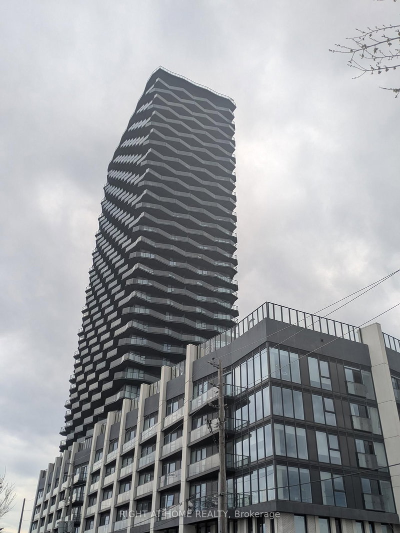 2210 - 36 Zorra Street