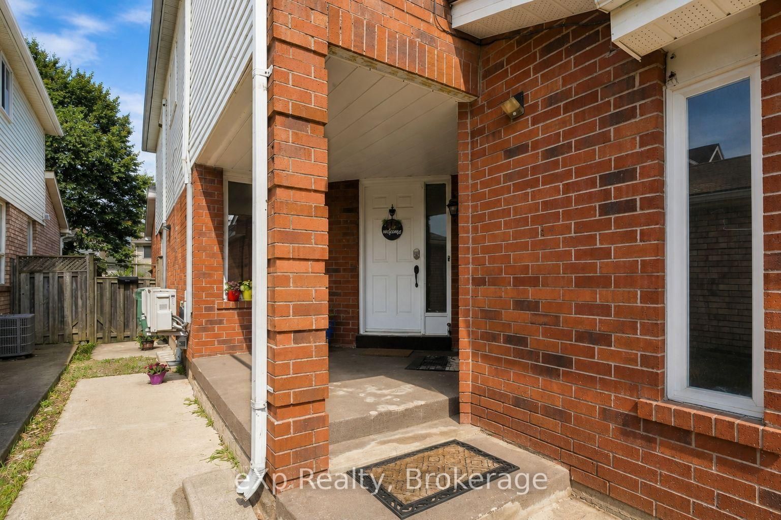 39 Matterdale Avenue • Brampton, ON photo 11
