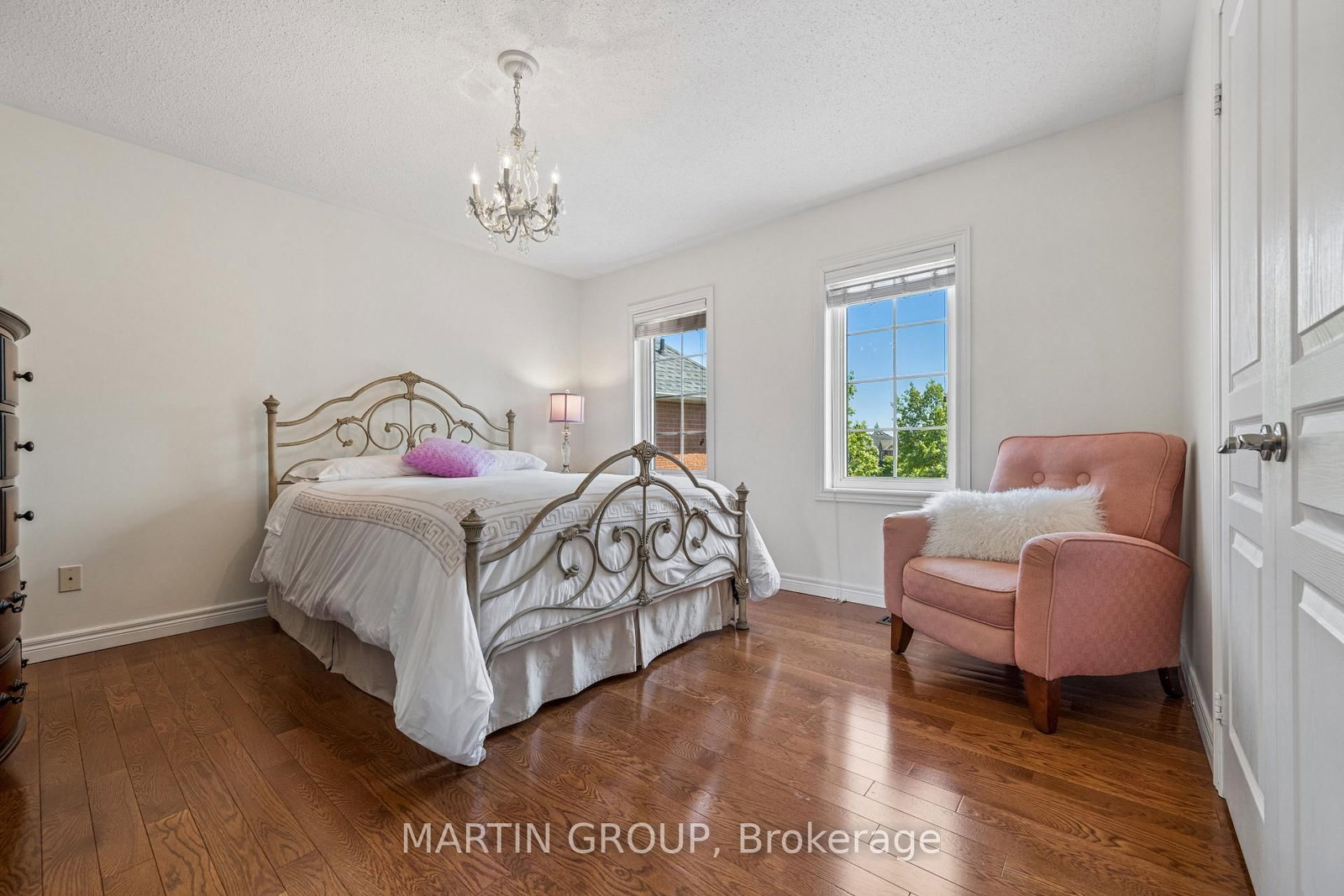 2283 Briargrove Circle • Oakville, ON photo 39