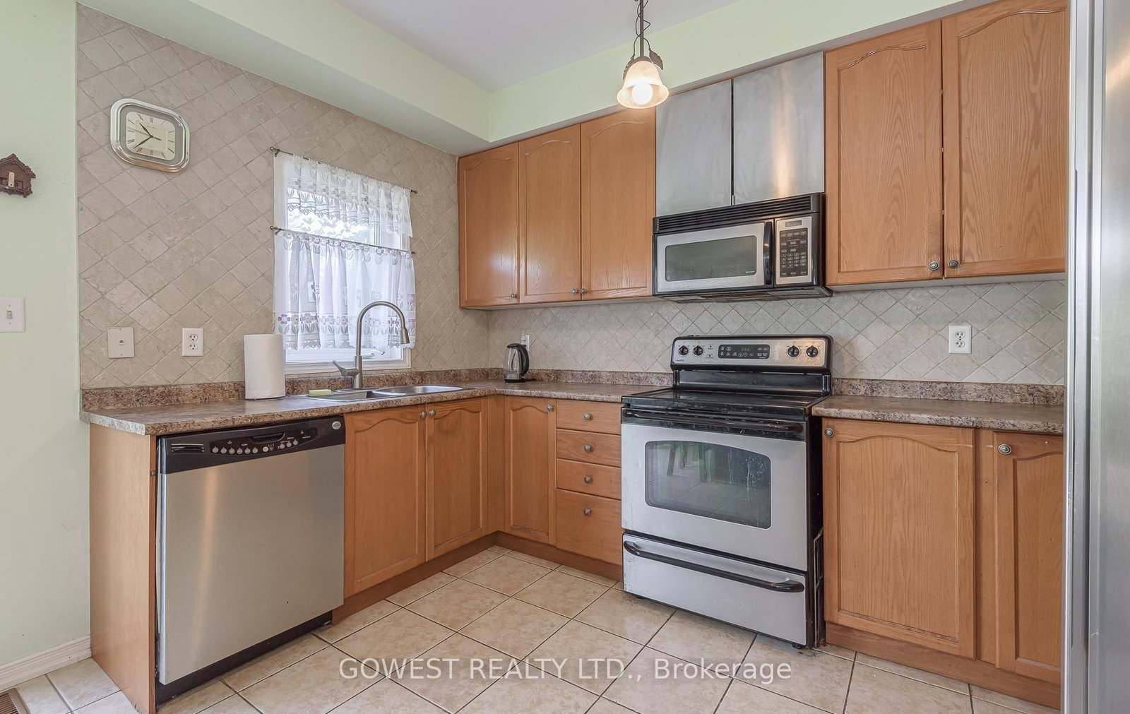 3045 Ferguson Drive • Burlington, ON photo 8