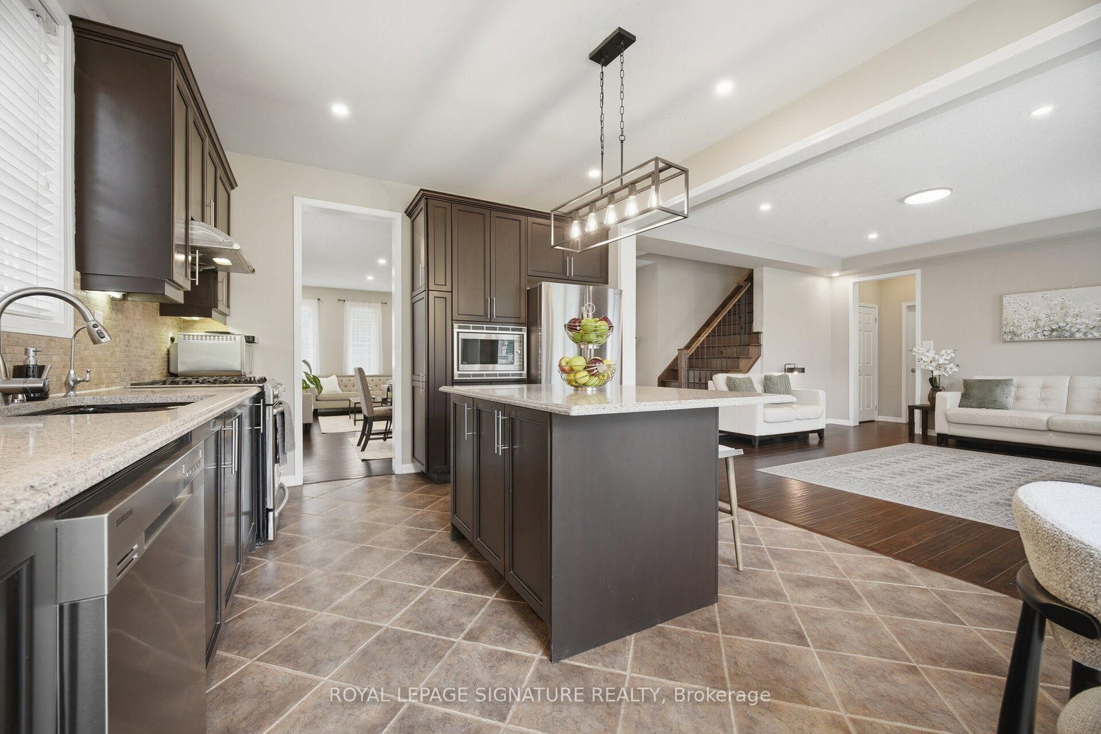 721 Reece Court • Milton, ON photo 12