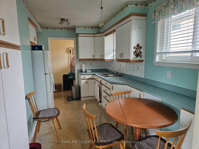 7746 Redstone Road • Mississauga, ON photo 2