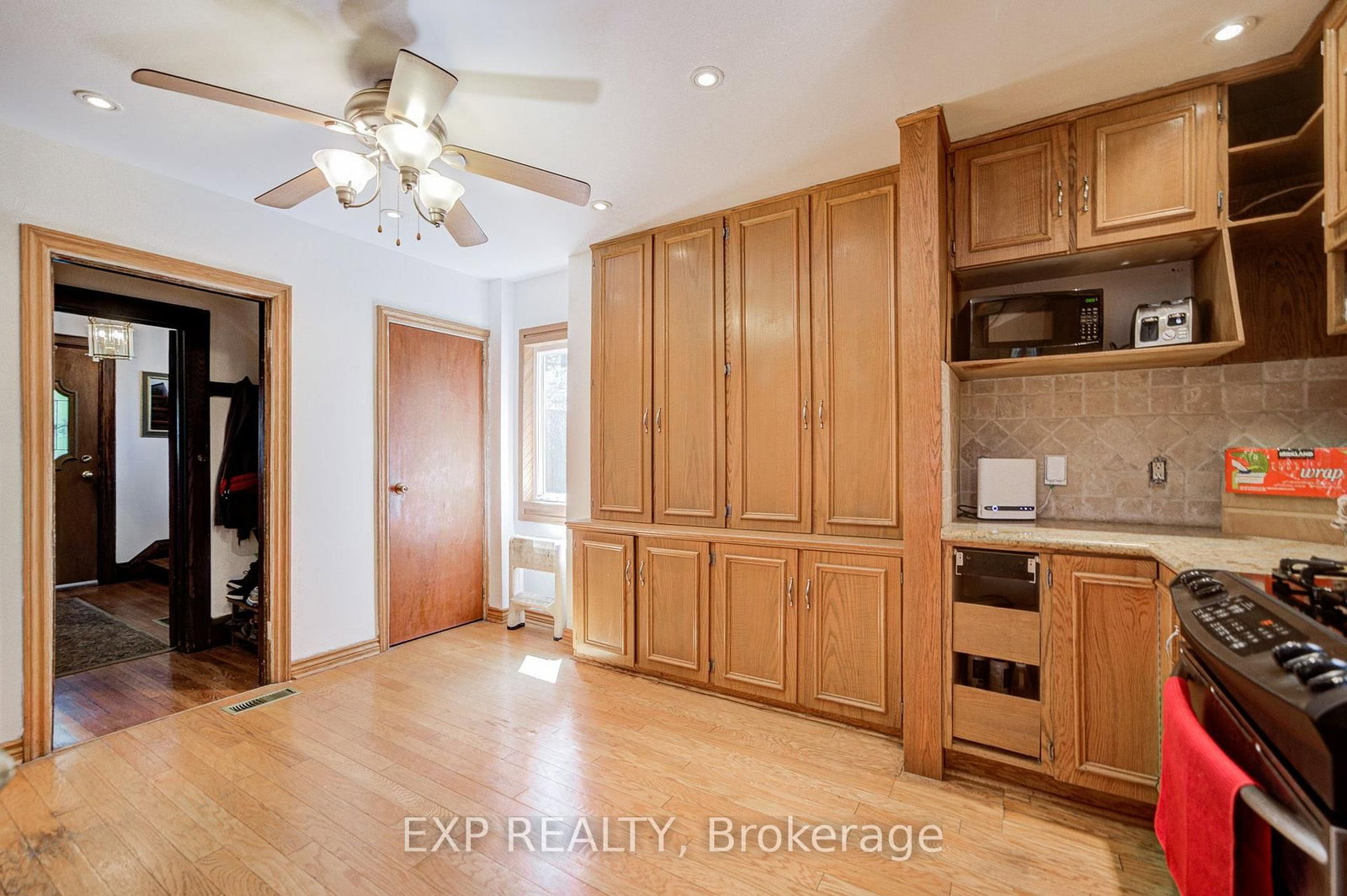 10 King Street Crescent • Toronto, ON photo 15