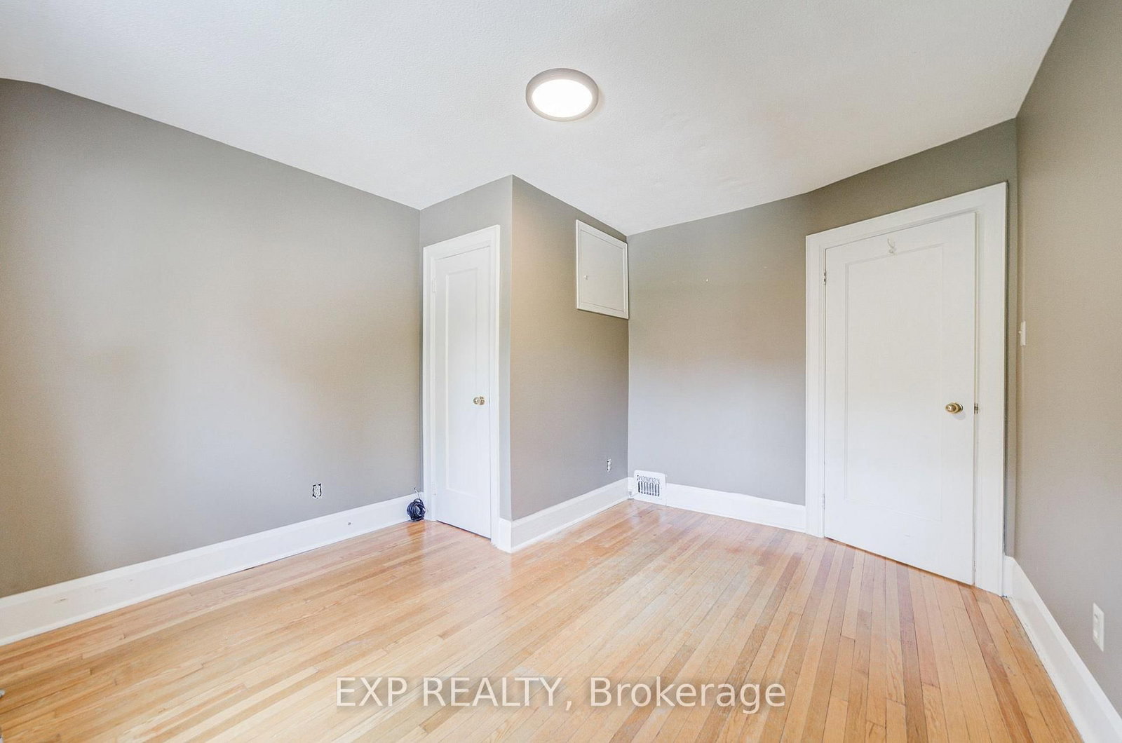 10 King Street Crescent • Toronto, ON photo 25