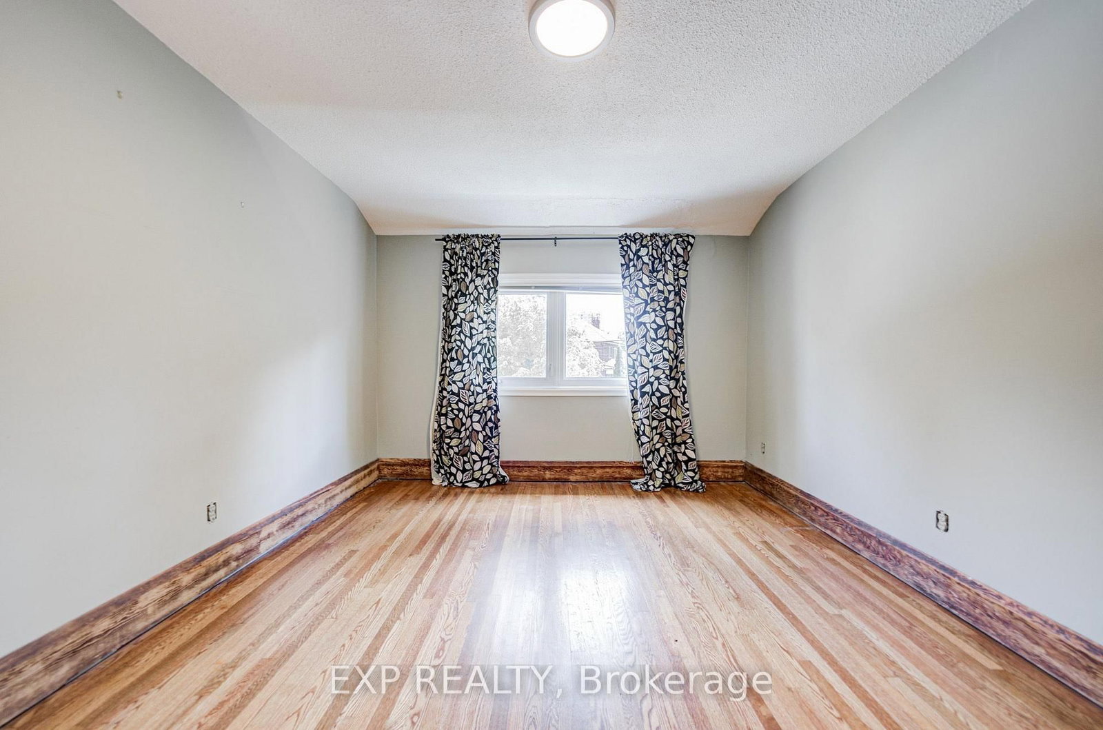 10 King Street Crescent • Toronto, ON photo 27