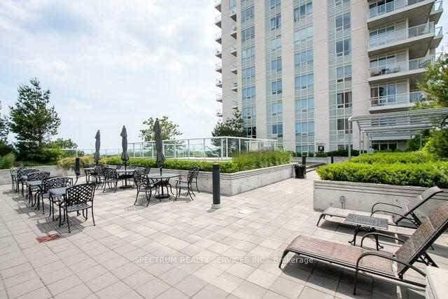 512 - 3865 Lake Shore Boulevard W