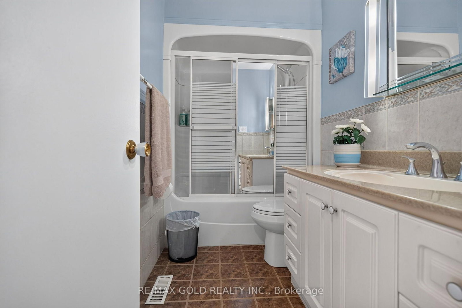 18 Esplanade Road • Brampton, ON photo 22