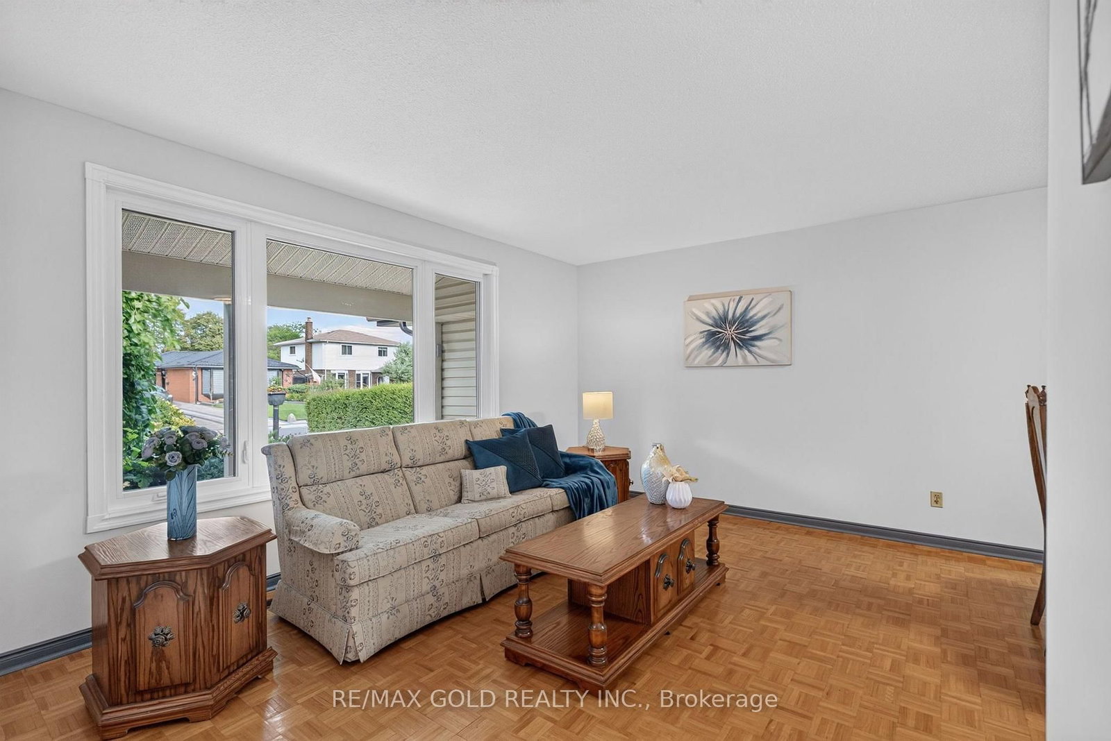 18 Esplanade Road • Brampton, ON photo 6