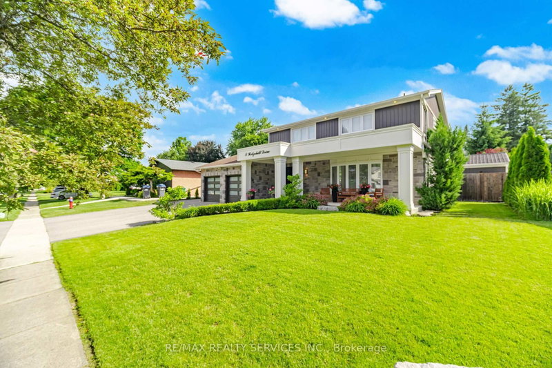 8 Ridgehill Drive